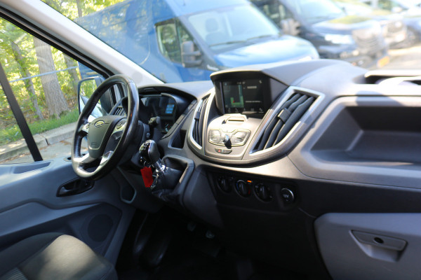 Ford Transit 2.0 TDCI 130pk L2 H2 Trend Airco Navigatie 2.8T Trekhaak