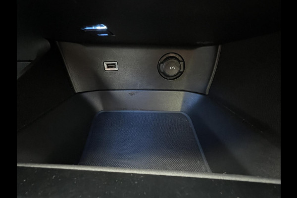 Peugeot 3008 1.2 PureTech Allure Led verl Panoramadak Apple Carplay Navigatie Achteruitrijcamera Cruise control Automaat