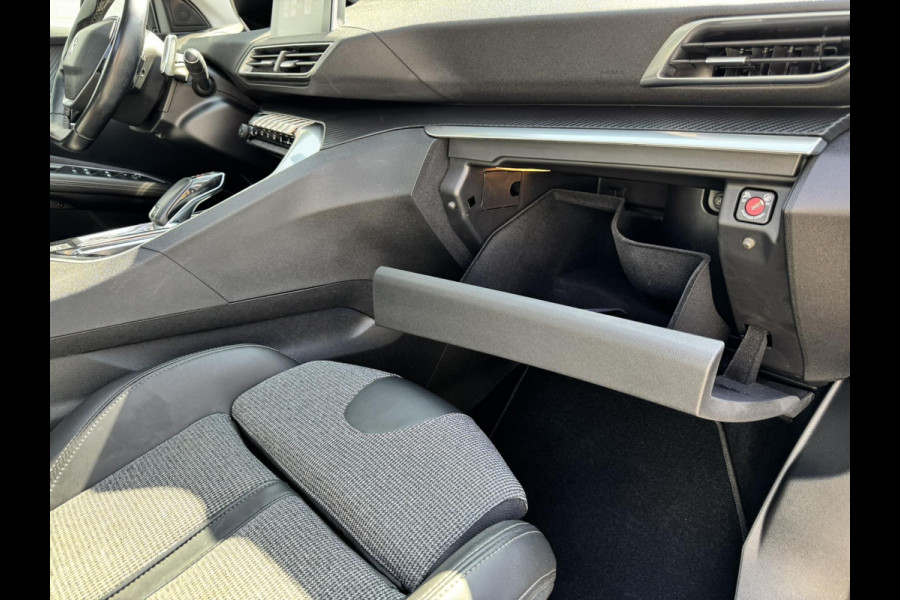 Peugeot 3008 1.2 PureTech Allure Led verl Panoramadak Apple Carplay Navigatie Achteruitrijcamera Cruise control Automaat