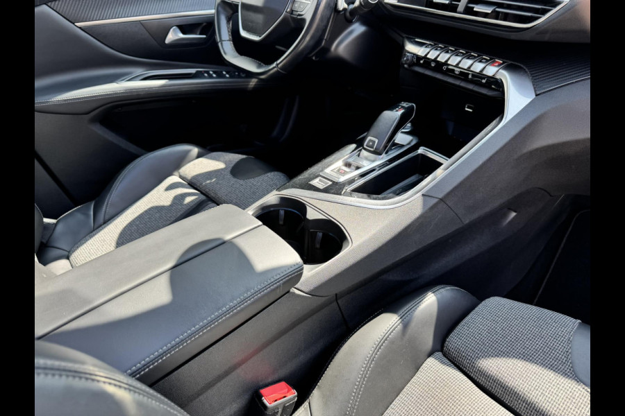 Peugeot 3008 1.2 PureTech Allure Led verl Panoramadak Apple Carplay Navigatie Achteruitrijcamera Cruise control Automaat