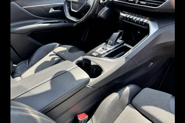 Peugeot 3008 1.2 PureTech Allure Led verl Panoramadak Apple Carplay Navigatie Achteruitrijcamera Cruise control Automaat