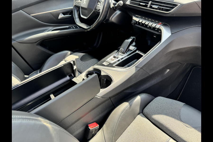 Peugeot 3008 1.2 PureTech Allure Led verl Panoramadak Apple Carplay Navigatie Achteruitrijcamera Cruise control Automaat