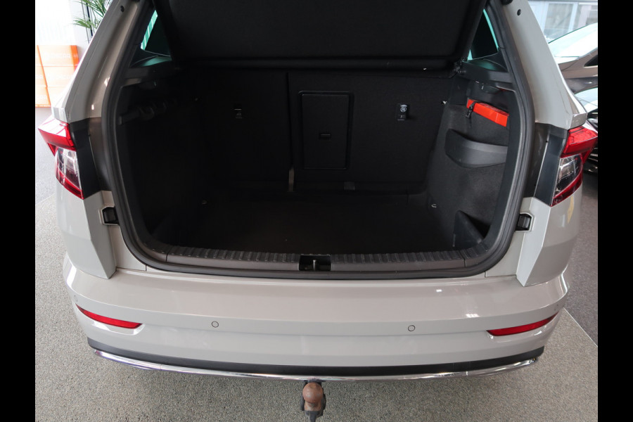 Škoda Karoq 1.5 TSI 150PK DSG Sportline Business SCHUIFDAK/ADAPT.CRUISE/TREHK.WEGKLAPBAAR/WINTERPACK