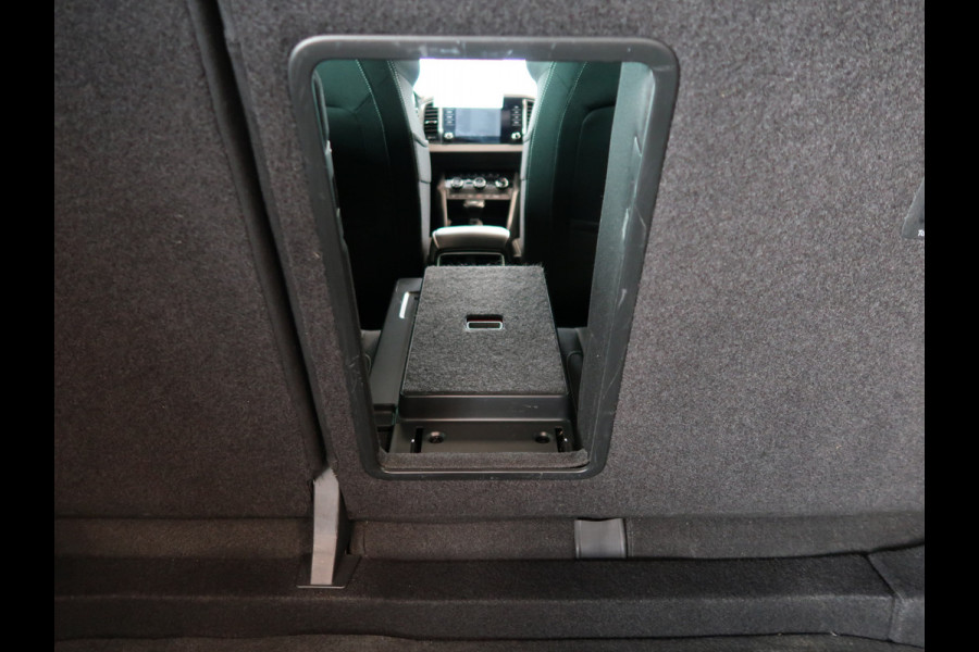 Škoda Karoq 1.5 TSI 150PK DSG Sportline Business SCHUIFDAK/ADAPT.CRUISE/TREHK.WEGKLAPBAAR/WINTERPACK