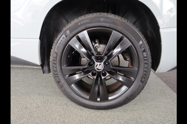 Škoda Karoq 1.5 TSI 150PK DSG Sportline Business SCHUIFDAK/ADAPT.CRUISE/TREHK.WEGKLAPBAAR/WINTERPACK