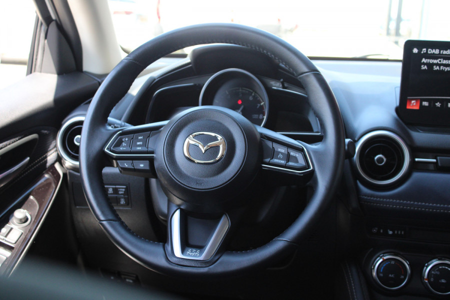 Mazda 2 1.5 Skyactiv-G Automaat | Stoel/stuurverwarming | Camera | All-season | Head-up Display