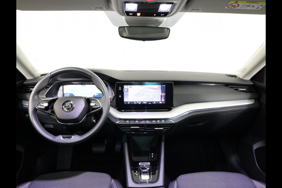 Škoda Octavia Combi 1.0 e-TSI Ambition 110 pk Automaat (DSG) | Navigatie | Parkeersensoren | LED koplampen | Stoelverwarming | Apple Carplay/Android Auto |