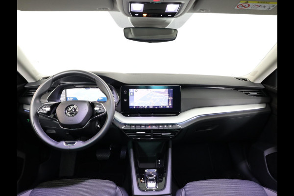 Škoda Octavia Combi 1.0 e-TSI Ambition 110 pk Automaat (DSG) | Navigatie | Parkeersensoren | LED koplampen | Stoelverwarming | Apple Carplay/Android Auto |