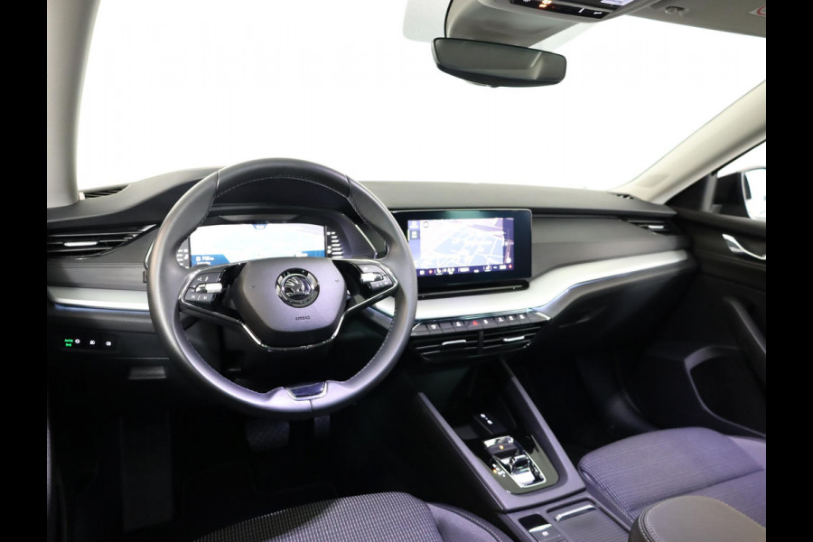 Škoda Octavia Combi 1.0 e-TSI Ambition 110 pk Automaat (DSG) | Navigatie | Parkeersensoren | LED koplampen | Stoelverwarming | Apple Carplay/Android Auto |