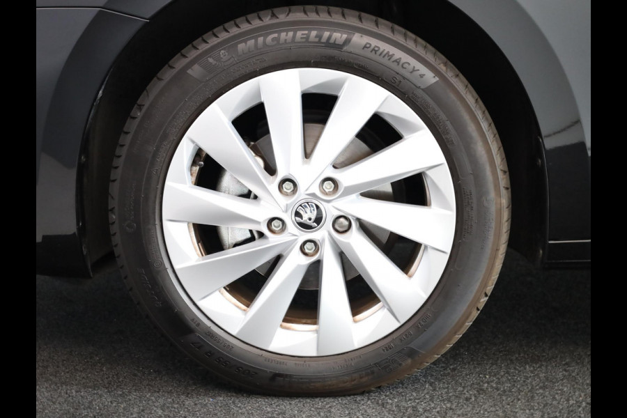 Škoda Octavia Combi 1.0 e-TSI Ambition 110 pk Automaat (DSG) | Navigatie | Parkeersensoren | LED koplampen | Stoelverwarming | Apple Carplay/Android Auto |