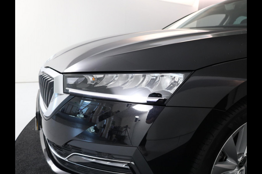 Škoda Octavia Combi 1.0 e-TSI Ambition 110 pk Automaat (DSG) | Navigatie | Parkeersensoren | LED koplampen | Stoelverwarming | Apple Carplay/Android Auto |