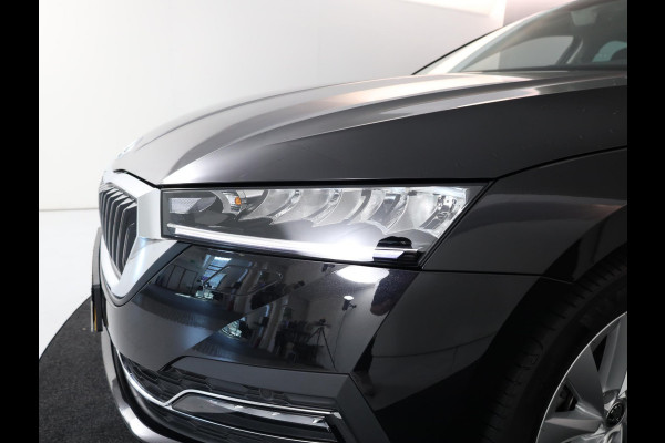Škoda Octavia Combi 1.0 e-TSI Ambition 110 pk Automaat (DSG) | Navigatie | Parkeersensoren | LED koplampen | Stoelverwarming | Apple Carplay/Android Auto |
