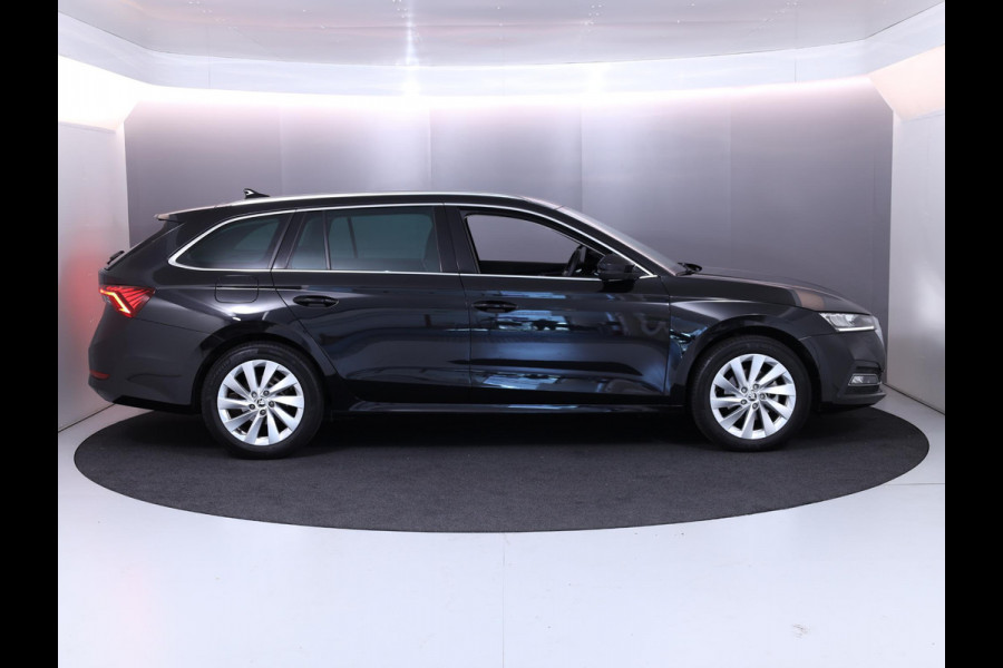 Škoda Octavia Combi 1.0 e-TSI Ambition 110 pk Automaat (DSG) | Navigatie | Parkeersensoren | LED koplampen | Stoelverwarming | Apple Carplay/Android Auto |