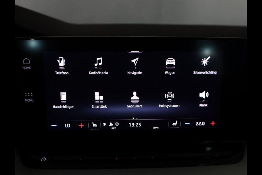 Škoda Octavia Combi 1.0 e-TSI Ambition 110 pk Automaat (DSG) | Navigatie | Parkeersensoren | LED koplampen | Stoelverwarming | Apple Carplay/Android Auto |