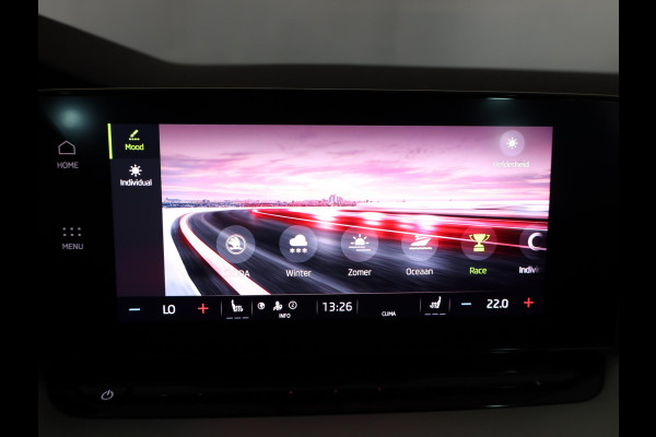 Škoda Octavia Combi 1.0 e-TSI Ambition 110 pk Automaat (DSG) | Navigatie | Parkeersensoren | LED koplampen | Stoelverwarming | Apple Carplay/Android Auto |
