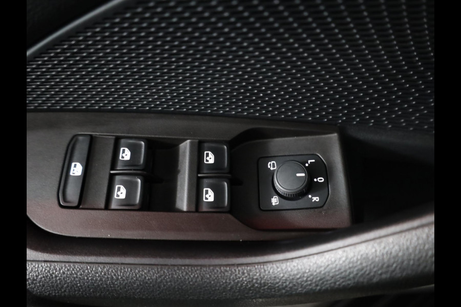 Škoda Octavia Combi 1.0 e-TSI Ambition 110 pk Automaat (DSG) | Navigatie | Parkeersensoren | LED koplampen | Stoelverwarming | Apple Carplay/Android Auto |