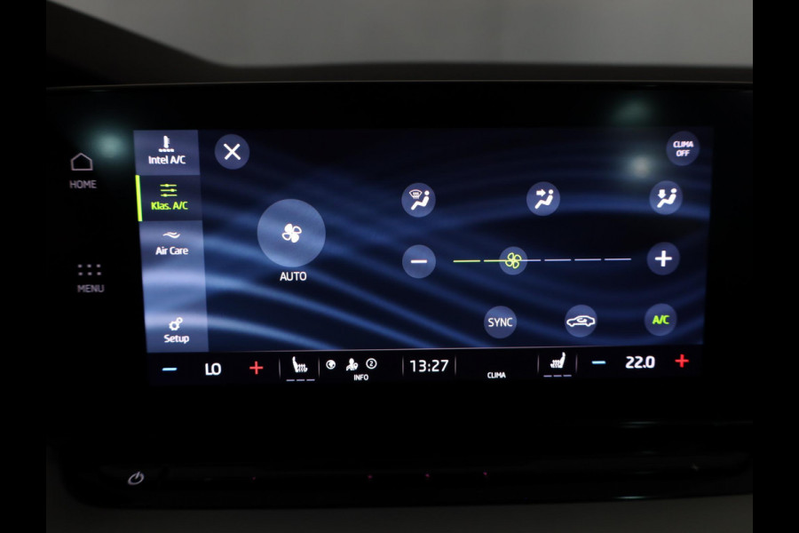 Škoda Octavia Combi 1.0 e-TSI Ambition 110 pk Automaat (DSG) | Navigatie | Parkeersensoren | LED koplampen | Stoelverwarming | Apple Carplay/Android Auto |