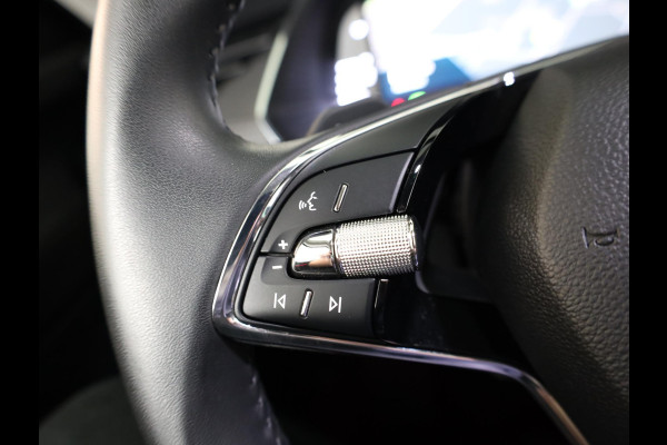 Škoda Octavia Combi 1.0 e-TSI Ambition 110 pk Automaat (DSG) | Navigatie | Parkeersensoren | LED koplampen | Stoelverwarming | Apple Carplay/Android Auto |