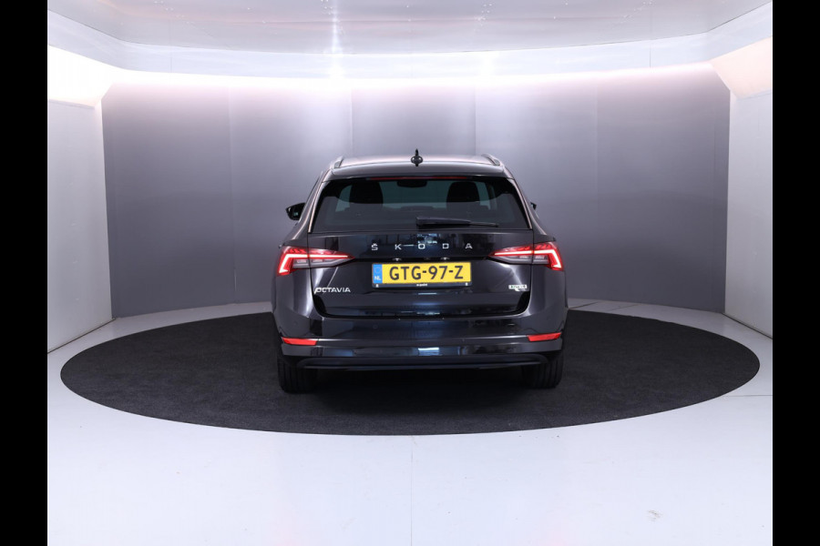 Škoda Octavia Combi 1.0 e-TSI Ambition 110 pk Automaat (DSG) | Navigatie | Parkeersensoren | LED koplampen | Stoelverwarming | Apple Carplay/Android Auto |