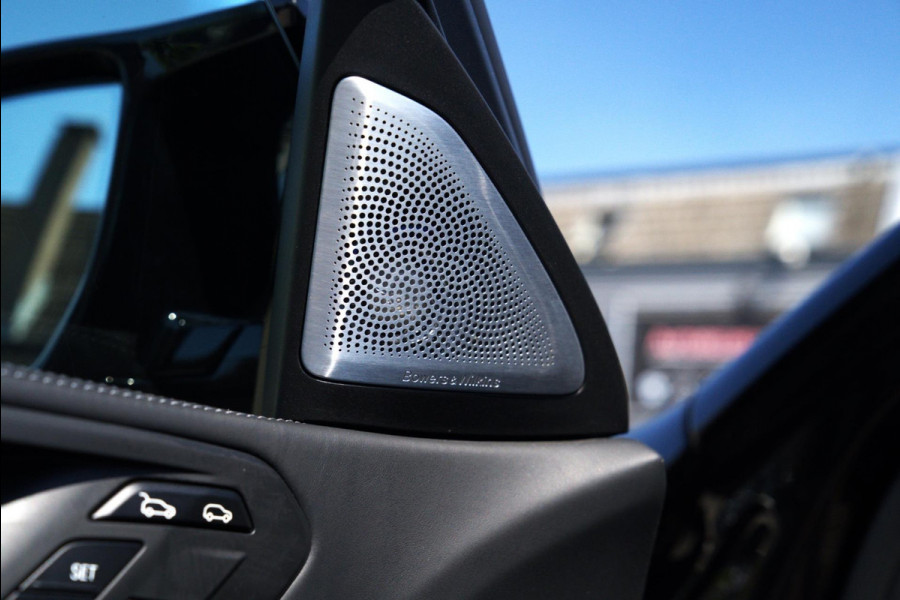 BMW X6 M Competition | Carbon | Bowers&Wilkins | Panorama Skylounge | M Drivers Package | Stoelventilatie | Alcantara Hemel | HuD