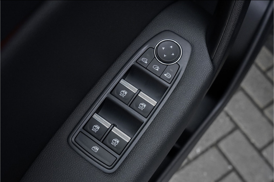 Renault Captur 1.6 E-Tech Plug-in Hybrid 160 Intens Camera Trekhaak 18"