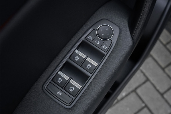 Renault Captur 1.6 E-Tech Plug-in Hybrid 160 Intens Camera Trekhaak 18"