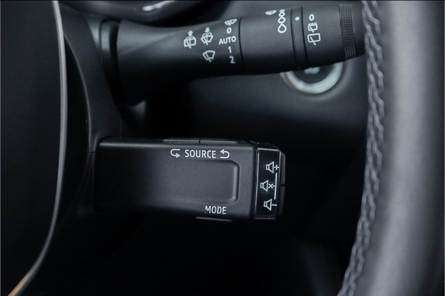 Renault Captur 1.6 E-Tech Plug-in Hybrid 160 Intens Camera Trekhaak 18"