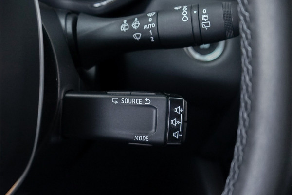 Renault Captur 1.6 E-Tech Plug-in Hybrid 160 Intens Camera Trekhaak 18"