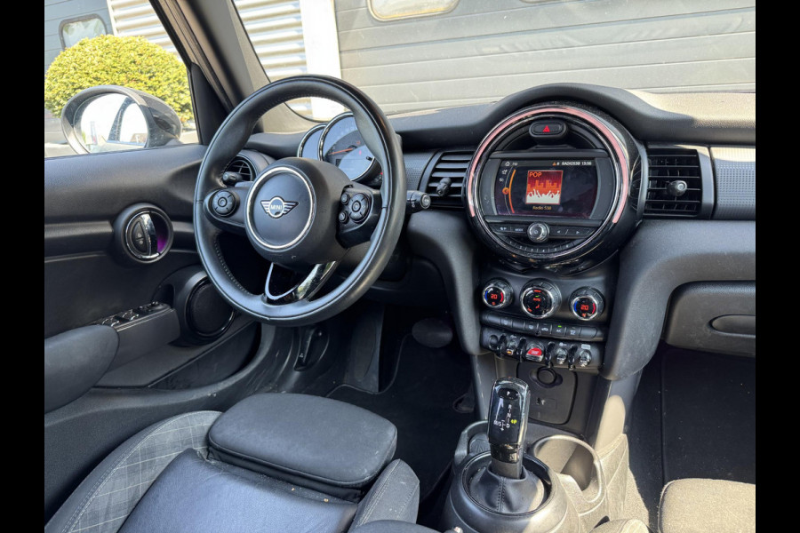 MINI Mini 1.5 Cooper Chili | Navigatie | Parkeersensoren | Cruise Control | Climate Control | Privacy Glass |
