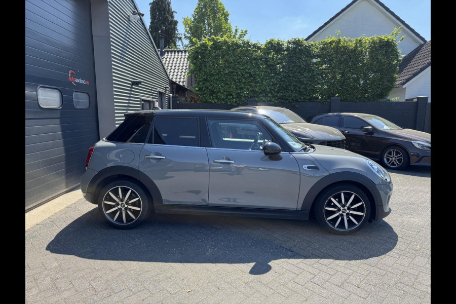 MINI Mini 1.5 Cooper Chili | Navigatie | Parkeersensoren | Cruise Control | Climate Control | Privacy Glass |
