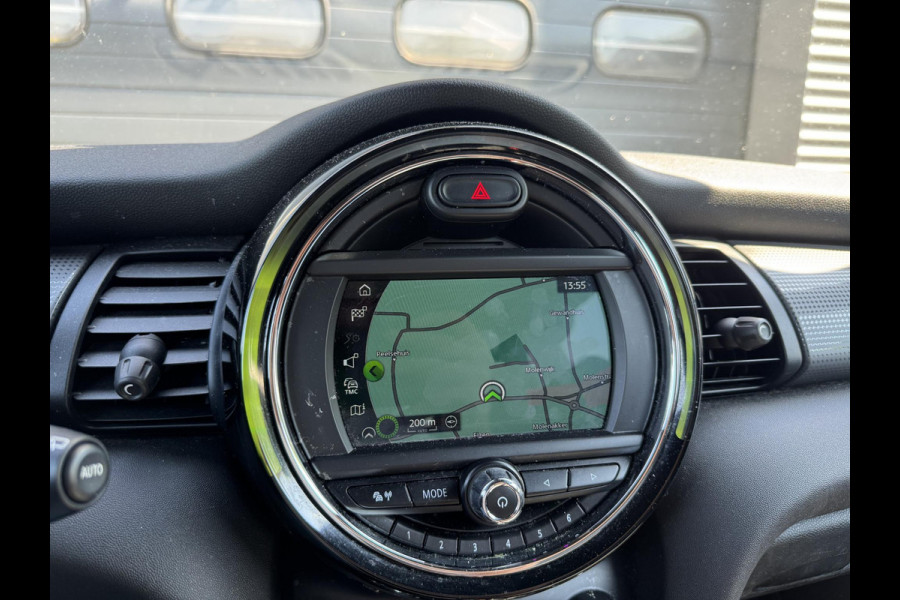 MINI Mini 1.5 Cooper Chili | Navigatie | Parkeersensoren | Cruise Control | Climate Control | Privacy Glass |