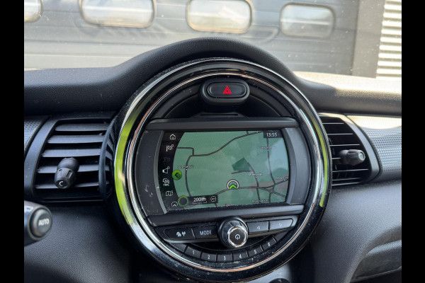 MINI Mini 1.5 Cooper Chili | Navigatie | Parkeersensoren | Cruise Control | Climate Control | Privacy Glass |