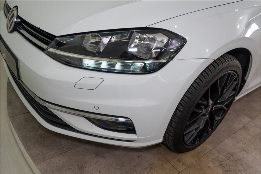 Volkswagen Golf 1.4 TSI Highline Business R 150PK | Discover Navi | Apple Carplay | Stoelverw. | Garantie GERESERVEERD
