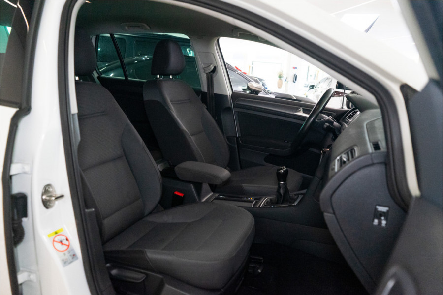 Volkswagen Golf 1.4 TSI Highline Business R 150PK | Discover Navi | Apple Carplay | Stoelverw. | Garantie GERESERVEERD