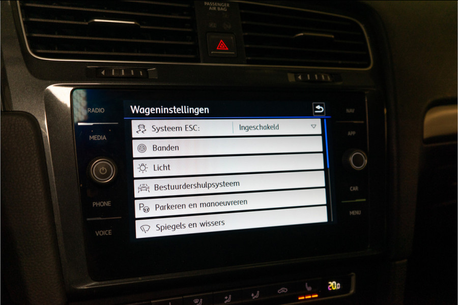 Volkswagen Golf 1.4 TSI Highline Business R 150PK | Discover Navi | Apple Carplay | Stoelverw. | Garantie GERESERVEERD
