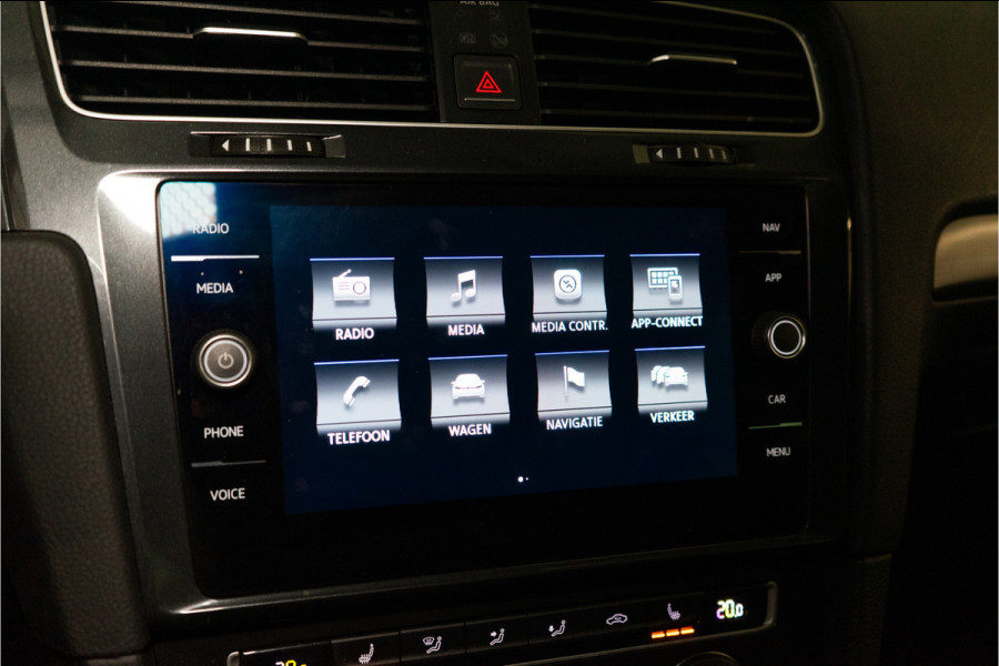 Volkswagen Golf 1.4 TSI Highline Business R 150PK | Discover Navi | Apple Carplay | Stoelverw. | Garantie GERESERVEERD