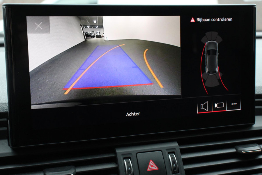 Audi Q5 50 TFSI e quattro PHEV Prestige Navigatie Apple Carplay/Android Auto Adaptive Cruise Control Parkeersensoren Camera Lane Assist Elektrische achterklep Matrix LED koplampen Dynamische knipperlichten Inklapbare trekhaak Virtual Cockpit Stoelverwarming Privacyglass Ambienteverlichting Multicolor