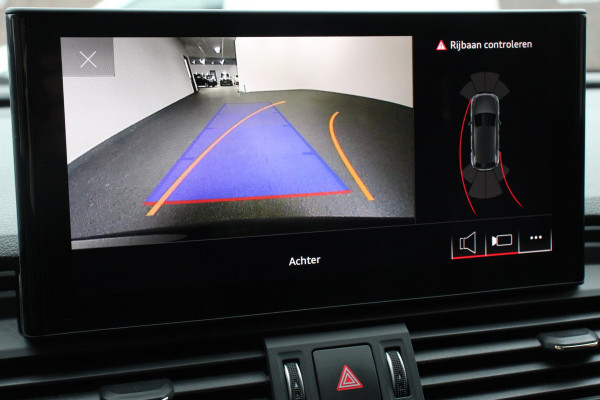 Audi Q5 50 TFSI e quattro PHEV Prestige Navigatie Apple Carplay/Android Auto Adaptive Cruise Control Parkeersensoren Camera Lane Assist Elektrische achterklep Matrix LED koplampen Dynamische knipperlichten Inklapbare trekhaak Virtual Cockpit Stoelverwarming Privacyglass Ambienteverlichting Multicolor