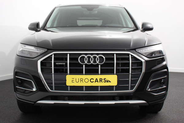 Audi Q5 50 TFSI e quattro PHEV Prestige Navigatie Apple Carplay/Android Auto Adaptive Cruise Control Parkeersensoren Camera Lane Assist Elektrische achterklep Matrix LED koplampen Dynamische knipperlichten Inklapbare trekhaak Virtual Cockpit Stoelverwarming Privacyglass Ambienteverlichting Multicolor