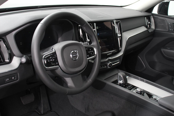 Volvo XC60 2.0 T6 398pk Plug-in hybrid AWD Plus Dark Leder Navigatie Google Harman Kardon Panorama dak Lichtmetalen Velgen 19" Dab Stoelverwarming Camera Led
