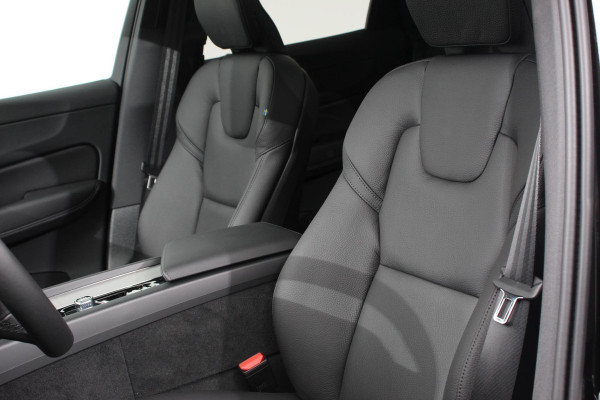 Volvo XC60 2.0 T6 398pk Plug-in hybrid AWD Plus Dark Leder Navigatie Google Harman Kardon Panorama dak Lichtmetalen Velgen 19" Dab Stoelverwarming Camera Led