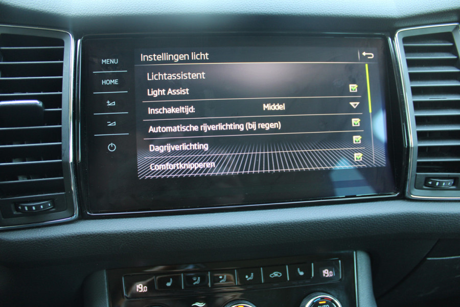 Škoda Kodiaq 1.5 TSI Style Business 7p. | Canton | Trekhaak | Camera | Leder | Cruise control