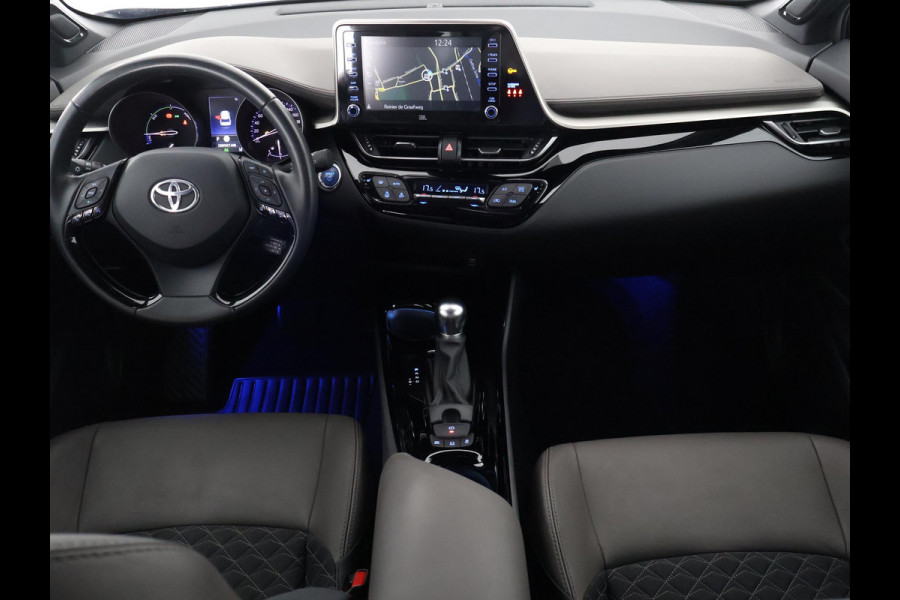 Toyota C-HR 2.0 Hybrid Executive 184 PK | Navigatie | JBL audio | Stoelverwarming | Half Leder |