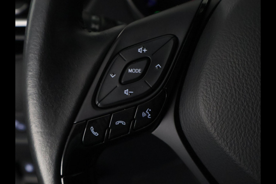 Toyota C-HR 2.0 Hybrid Executive 184 PK | Navigatie | JBL audio | Stoelverwarming | Half Leder |