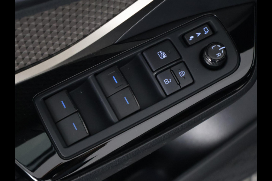Toyota C-HR 2.0 Hybrid Executive 184 PK | Navigatie | JBL audio | Stoelverwarming | Half Leder |