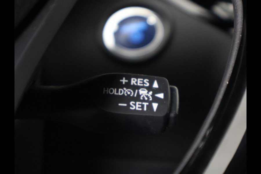 Toyota C-HR 2.0 Hybrid Executive 184 PK | Navigatie | JBL audio | Stoelverwarming | Half Leder |