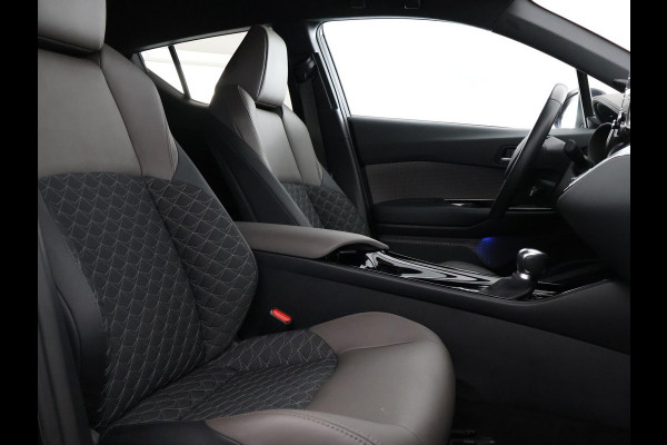 Toyota C-HR 2.0 Hybrid Executive 184 PK | Navigatie | JBL audio | Stoelverwarming | Half Leder |