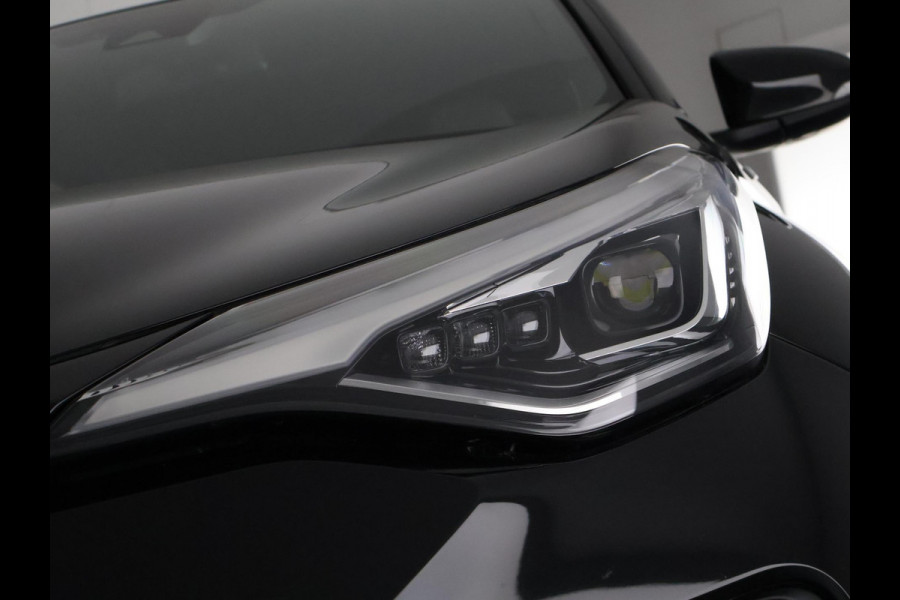 Toyota C-HR 2.0 Hybrid Executive 184 PK | Navigatie | JBL audio | Stoelverwarming | Half Leder |