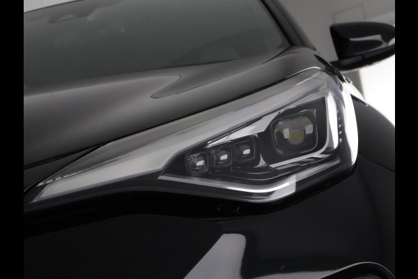 Toyota C-HR 2.0 Hybrid Executive 184 PK | Navigatie | JBL audio | Stoelverwarming | Half Leder |