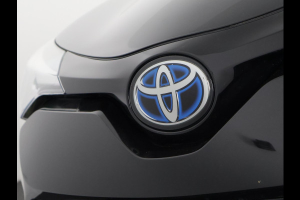 Toyota C-HR 2.0 Hybrid Executive 184 PK | Navigatie | JBL audio | Stoelverwarming | Half Leder |